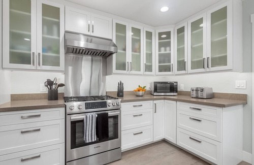 Fresno Casa | Fresno House|Pool|BBQ|Family-Friendly|Serene 3 Bed/2Bath