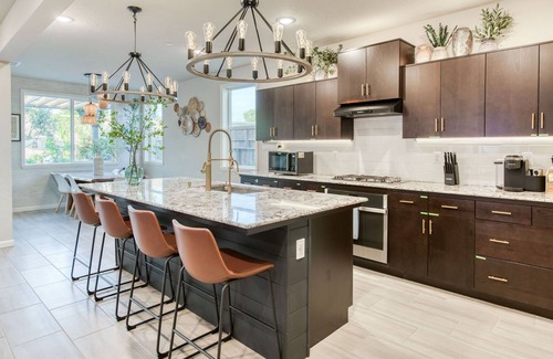 Raisin Casa | Fresno/Madera Luxe Modern Home