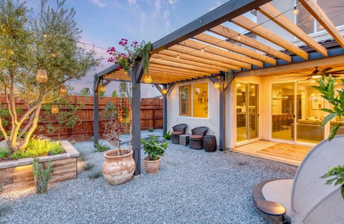 Raisin Casa | Fresno/Madera Luxe Modern Home