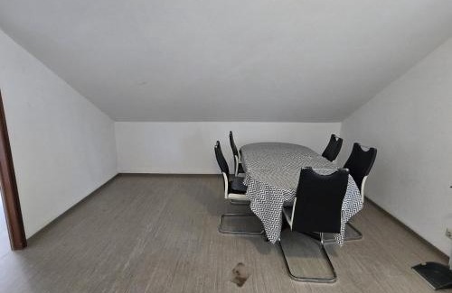Misburg - Nord Casa | Freundliches Privatzimmer mit Gemeinschaftsküche und Gemeinschaftsbad