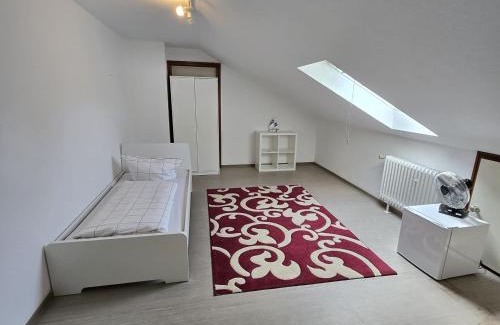Misburg - Nord Casa | Freundliches Privatzimmer mit Gemeinschaftsküche und Gemeinschaftsbad