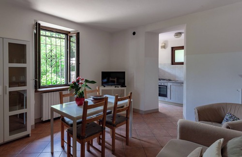 Vacciago Apartamento | Frey House apt. 1, 2 and 3 at Lake Orta with pool and garden