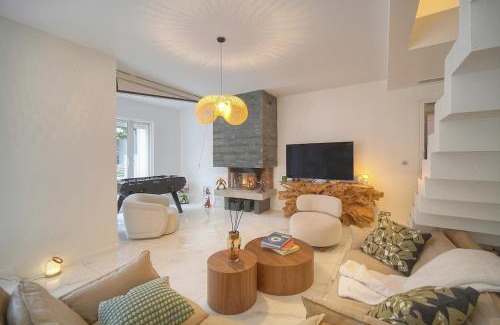 Riou - Petit Juas - Av de Grasse Villa | FRGK "VILLA La Cote D'Azur"