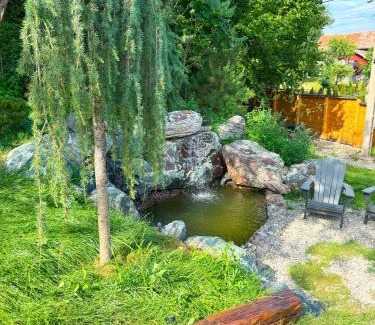 Comarnic Otro | Friday Inn Igloo - Intimitate, Jacuzzi, Natura, Priveliste & Iaz - Escapadă romantică premium la o oră de Bucuresti - Eco Friendly Micro-Resort