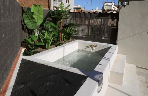 Collblanc y La Torrassa Casa | Fridays Flats Onix House