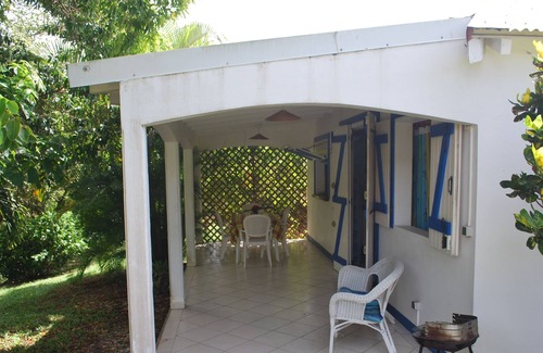 Douville Cabaña | Cabaña amistoso en el jardín tropical