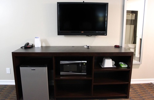 East Whittier Hotel | Friendly Hills Inn