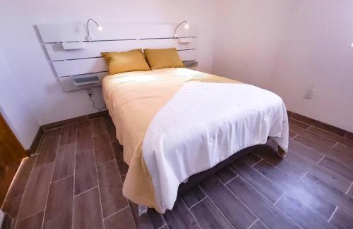 Rancho El Dorado Casa | Friendly Home Studio Veleta with WiFi