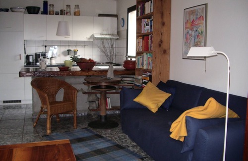 Cavigliano Casa | Amistoso casa luminosa con preciosas vistas de los picos y los antiguos pueblos de montaña