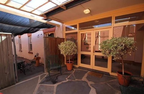 North Adelaide Casa | Capilla encuentro amistoso