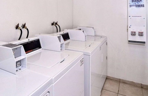 Kent Casa | Friendly service and value near Riverbend Golf Course !