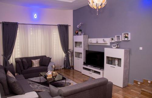 Port Harcourt Casa | Friends and Family Apartment