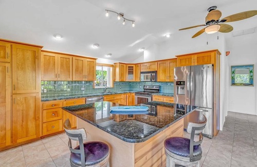 Eden Pines Casa | Frigate Landing - Beautiful Waterfront home,60ft seawall,Tiki Hut, Pet Friendly,