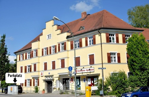 Landshut Apartamento | frigg flats: Scandi Interior | Art Nouveau | old building