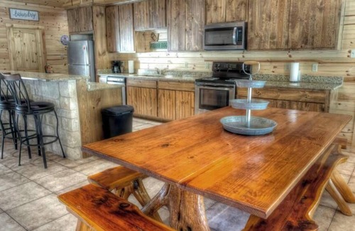 Leakey Otro | Frio Pecan Farm House 25