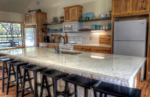 Leakey Otro | Frio Pecan Farm House 33