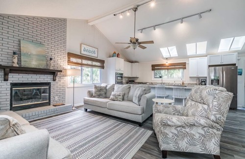 Saint Helena Island Casa | Fripp Island/Multi Family Friendly/ Dog Friendly/Spacious 3rd Row home/6 Seater Golf cart incl/-703 Amberjack