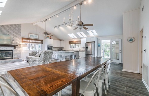 Saint Helena Island Casa | Fripp Island/Multi Family Friendly/ Dog Friendly/Spacious 3rd Row home/6 Seater Golf cart incl/-703 Amberjack