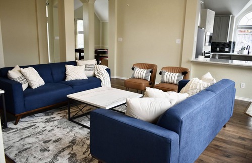 Frisco Casa | Frisco Newly Renovated Oasis