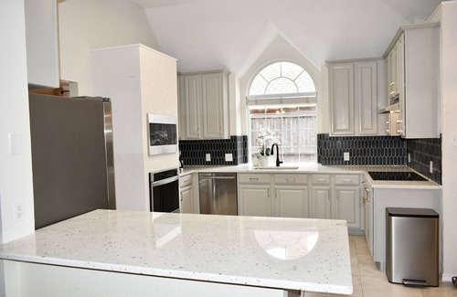 Frisco Casa | Frisco Newly Renovated Oasis