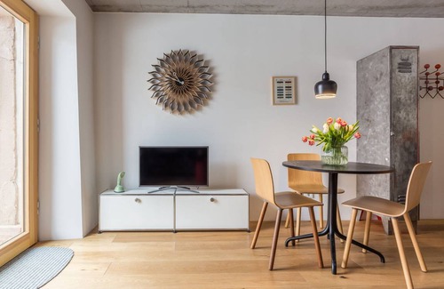 Gundelfingen Apartamento | FRIZ 2, Design-Apartment in historischer Scheune