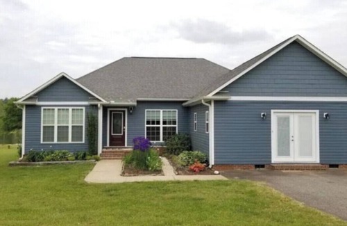 Inman Casa | Frog Haven on Lake Bowen
