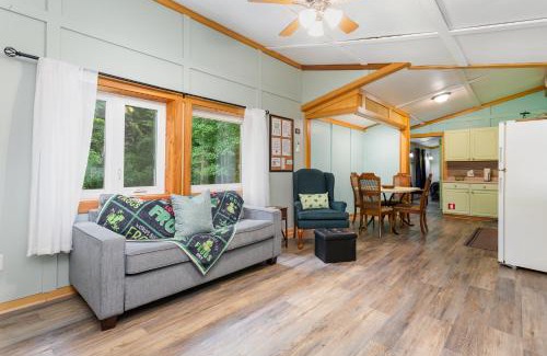 Logan Casa | Frog Hollow at Hocking Vacations