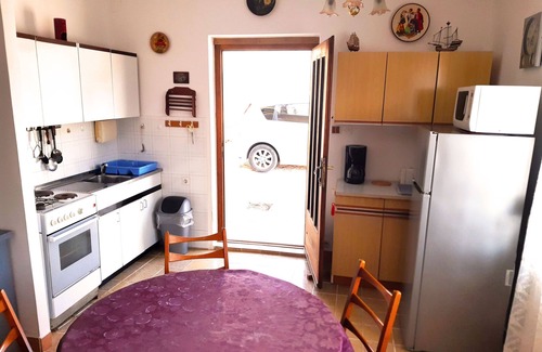 Pag Apartamento | Del 22 al día. A tan sólo 200 metros de la playa con vistas al mar