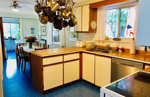 Central Saanich Casa | De Butchart a las playas, hacer de nuestro hogar su hogar lejos de inicio el año de.