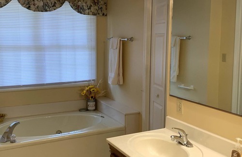 Tellico Village Casa | From the Lake to Hills of Tennessee