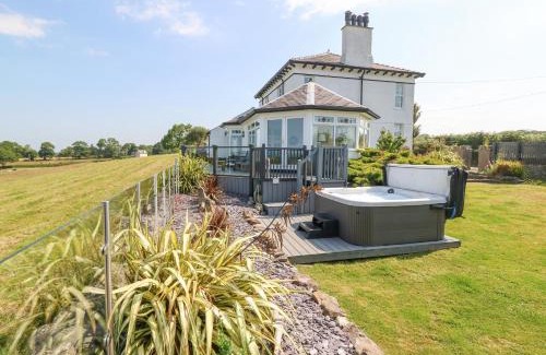 Llandwrog Casa | Fron Emrys