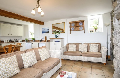 Nefyn Cabaña | FRON FAWR, family friendly, with open fire in Nefyn