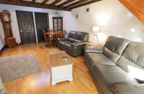 Brynrefail Casa | Fron Goed