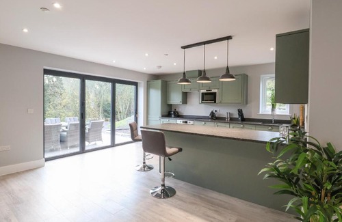 Ruthin Casa | Fron Haul - Gwennol
