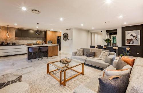 Dunsborough Casa | Front 9 - A Luxury Golf Lovers Getaway