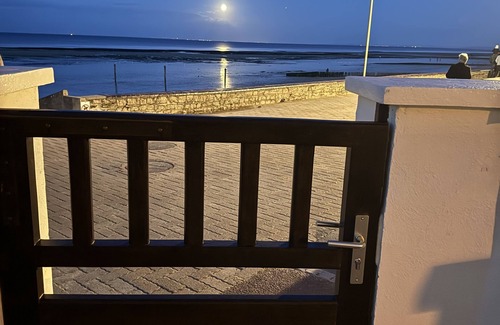 Saint-Regnobert-de-la-Cote-de-Nacre Casa | Front de Mer, 5 Chambres