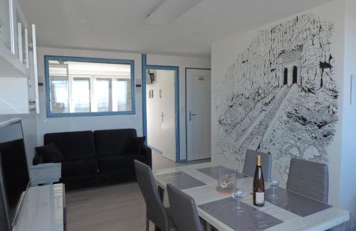 Le Treport Apartamento | FRONT DE MER ET FALAISE 317 1er Étage Lit fait WifI Taxe de Séjour incluse