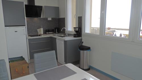 Le Treport Apartamento | FRONT DE MER ET FALAISE 317 1er Étage Lit fait WifI Taxe de Séjour incluse