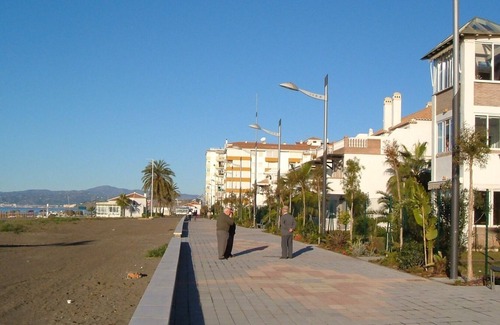 Torrox Costa Apartamento | Apartamento en primera linea, accesible para sillas de ruedas.