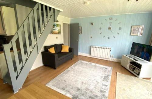 Martin Chalet De Esquí | FRONT LINE Chalet with OPEN Sea Views & Swimming Pool in Kingsdown No14