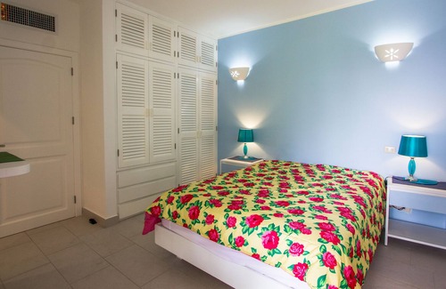 Dominicus Apartamento | Front of Caribbean Sea, beautiful apart. with pools & direct access to sea.