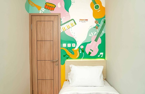 Rawalumbu Hotel | Front One Budget Bekasi