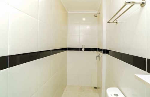 Rawalumbu Hotel | Front One Budget Bekasi