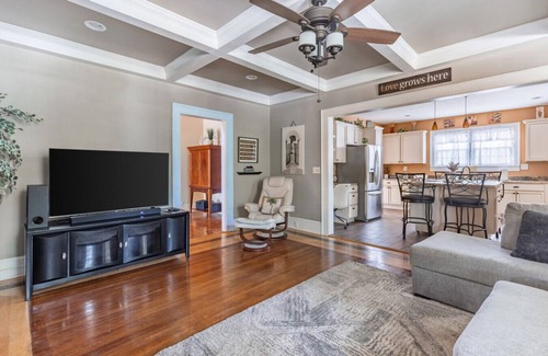 Spartanburg Apartamento | 4BR Spartanburg Getaway | Porch + Full Kitchen