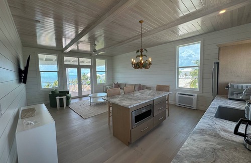 Great Guana Cay Villa | Front-row views of the marina and the peaceful charm of Great Guana Cay