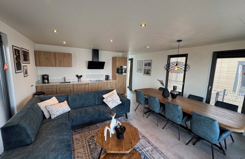 Enkhuizen Casa | Front row - with fence - Premium BeachHouse Deck Eight