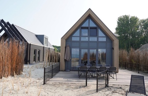 Enkhuizen Casa | Front row - with fence - Premium BeachHouse Strandgut