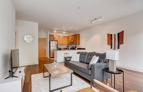 Yankee Hill Apartamento | FRONTDESK 1040 Cass St Apts East Town Milwaukee