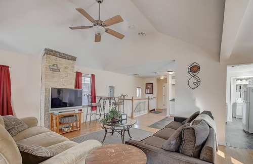 Lower East Side Apartamento | FRONTDESK 1600 N Jackson St Apts Lower East Side Milwaukee