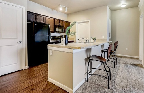 Roseland Apartamento | Frontdesk | 2 BR Near Notre Dame